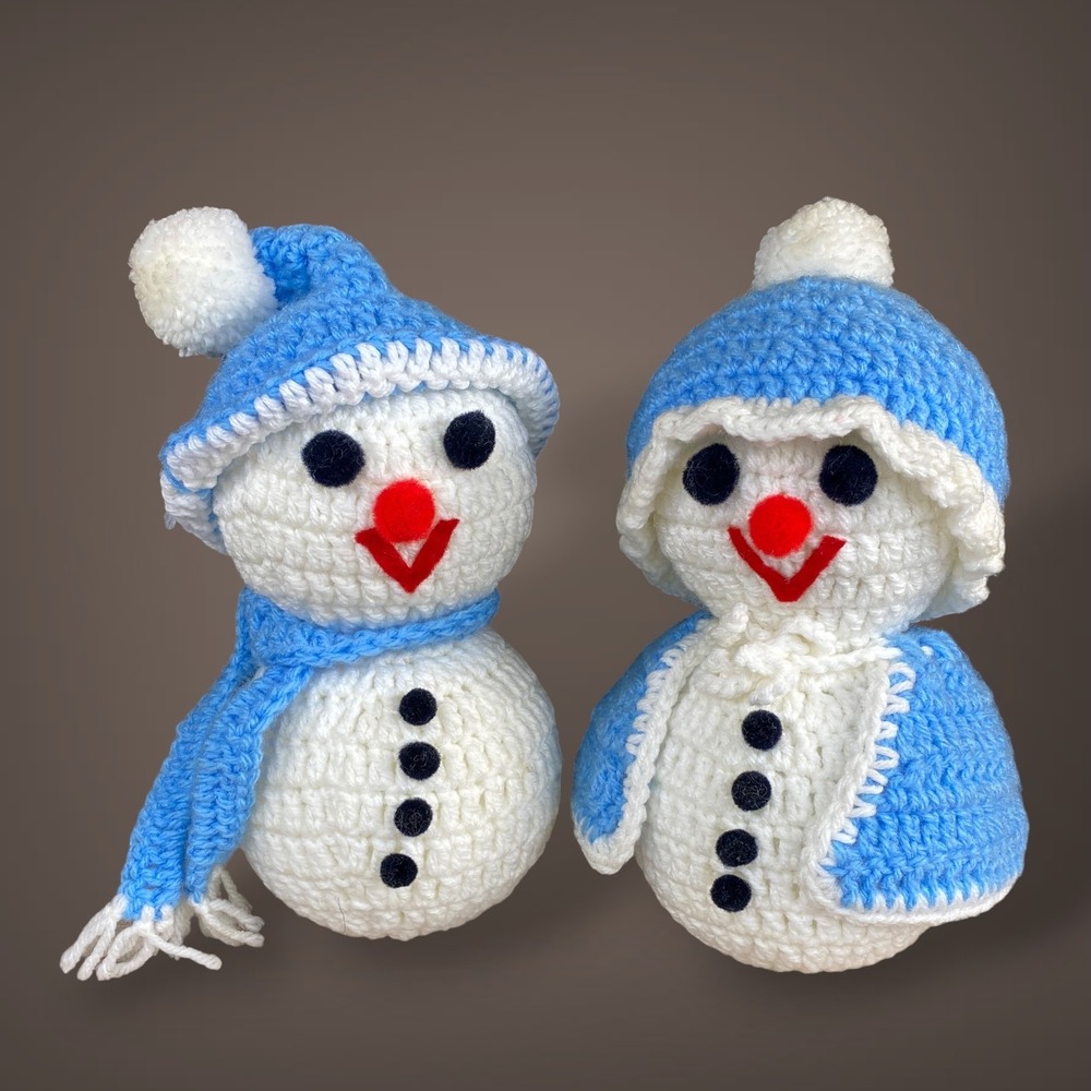Crochet Snowman Couple Handmade Christmas Decor Blue White 1970s 80s
